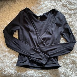 Simple Cropped Long Sleeve
